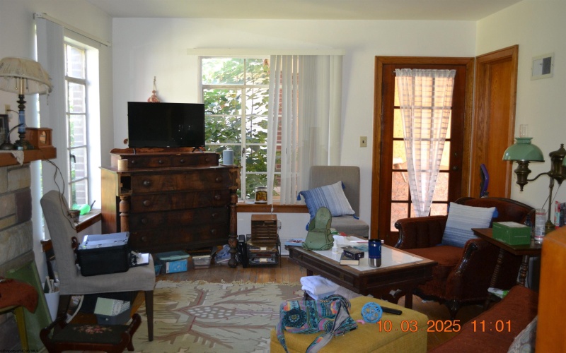 125 Riverside Drive, Weston, West Virginia 26452, 3 Bedrooms Bedrooms, 7 Rooms Rooms,1 BathroomBathrooms,Single Family Detached,For Sale,Riverside,10161853 125 Riverside Drive, Weston, West Virginia 26452, 3 Bedrooms Bedrooms, 7 Rooms Rooms,1 BathroomBathrooms,Single Family Detached,For Sale,Riverside,10161853