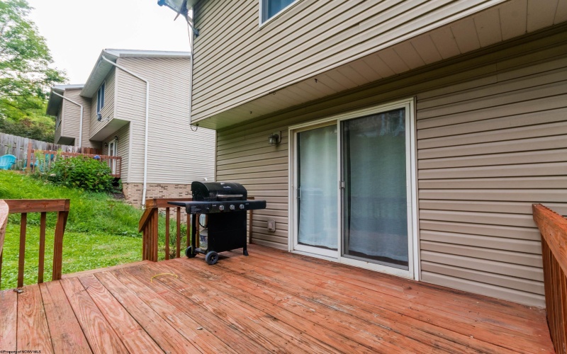 742 Erow Avenue, Morgantown, West Virginia 26505, 3 Bedrooms Bedrooms, 10 Rooms Rooms,2 BathroomsBathrooms,Single Family Attached,For Sale,Erow,10161883