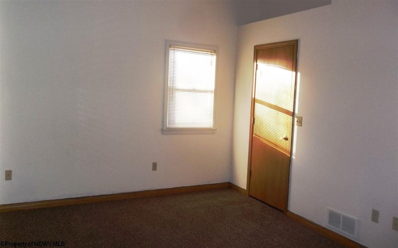 119 HILL Street, Bridgeport, West Virginia 26330, 3 Bedrooms Bedrooms, 7 Rooms Rooms,2 BathroomsBathrooms,Single Family Attached,For Sale,HILL,10161889 119 HILL Street, Bridgeport, West Virginia 26330, 3 Bedrooms Bedrooms, 7 Rooms Rooms,2 BathroomsBathrooms,Single Family Attached,For Sale,HILL,10161889