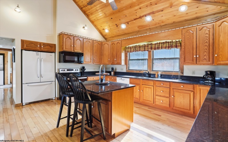 404 Black Bear Trail, Davis, West Virginia 26260, 2 Bedrooms Bedrooms, 6 Rooms Rooms,2 BathroomsBathrooms,Single Family Detached,For Sale,Black Bear,10158751