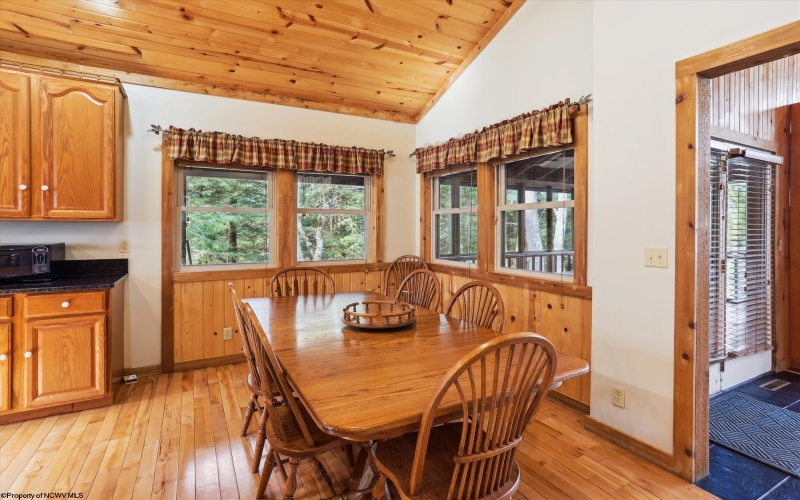 404 Black Bear Trail, Davis, West Virginia 26260, 2 Bedrooms Bedrooms, 6 Rooms Rooms,2 BathroomsBathrooms,Single Family Detached,For Sale,Black Bear,10158751