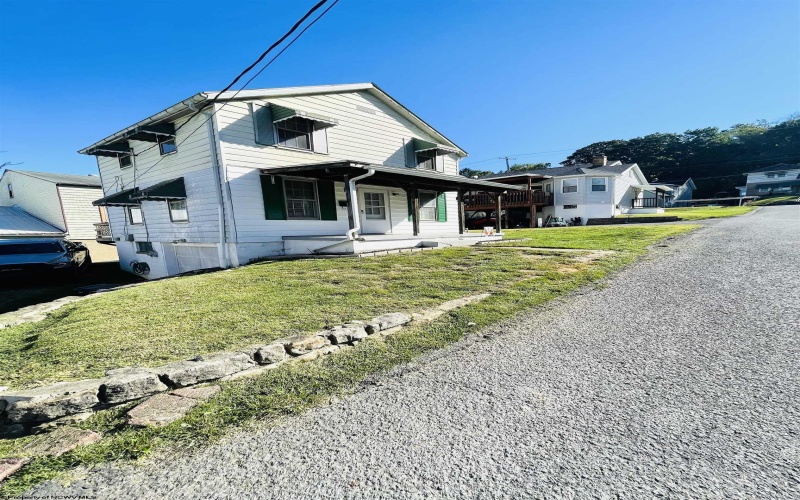 3 Hess Court, Fairmont, West Virginia 26554, 2 Bedrooms Bedrooms, 5 Rooms Rooms,1 BathroomBathrooms,Single Family Detached,For Sale,Hess,10161884 3 Hess Court, Fairmont, West Virginia 26554, 2 Bedrooms Bedrooms, 5 Rooms Rooms,1 BathroomBathrooms,Single Family Detached,For Sale,Hess,10161884