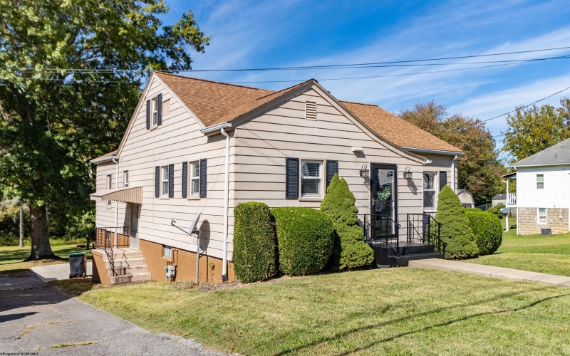 307 Pennsylvania Avenue, Bridgeport, West Virginia 26330, 4 Bedrooms Bedrooms, 8 Rooms Rooms,2 BathroomsBathrooms,Single Family Detached,For Sale,Pennsylvania,10161892 307 Pennsylvania Avenue, Bridgeport, West Virginia 26330, 4 Bedrooms Bedrooms, 8 Rooms Rooms,2 BathroomsBathrooms,Single Family Detached,For Sale,Pennsylvania,10161892