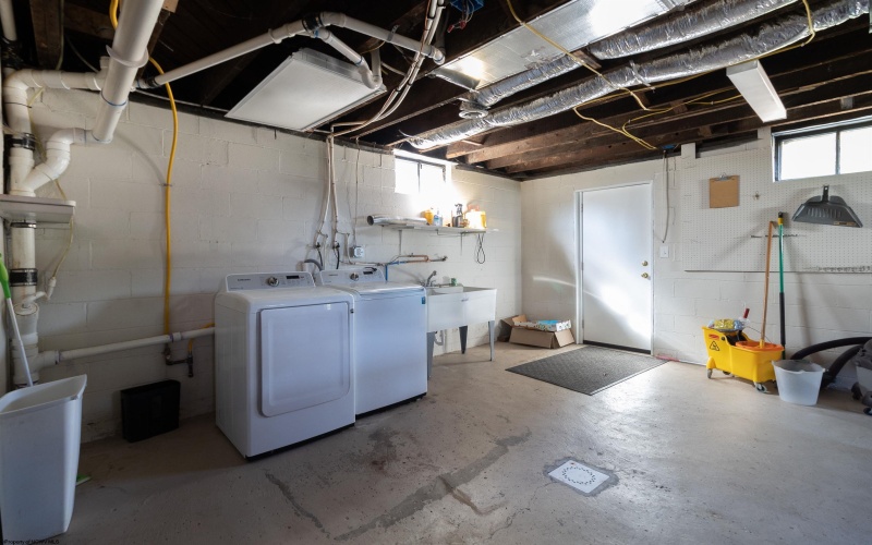 307 Pennsylvania Avenue, Bridgeport, West Virginia 26330, 4 Bedrooms Bedrooms, 8 Rooms Rooms,2 BathroomsBathrooms,Single Family Detached,For Sale,Pennsylvania,10161892 307 Pennsylvania Avenue, Bridgeport, West Virginia 26330, 4 Bedrooms Bedrooms, 8 Rooms Rooms,2 BathroomsBathrooms,Single Family Detached,For Sale,Pennsylvania,10161892