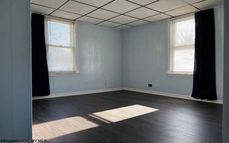 215 Western Avenue, Westover, West Virginia 26501, 2 Bedrooms Bedrooms, 5 Rooms Rooms,1 BathroomBathrooms,Single Family Detached,For Sale,Western,10161895