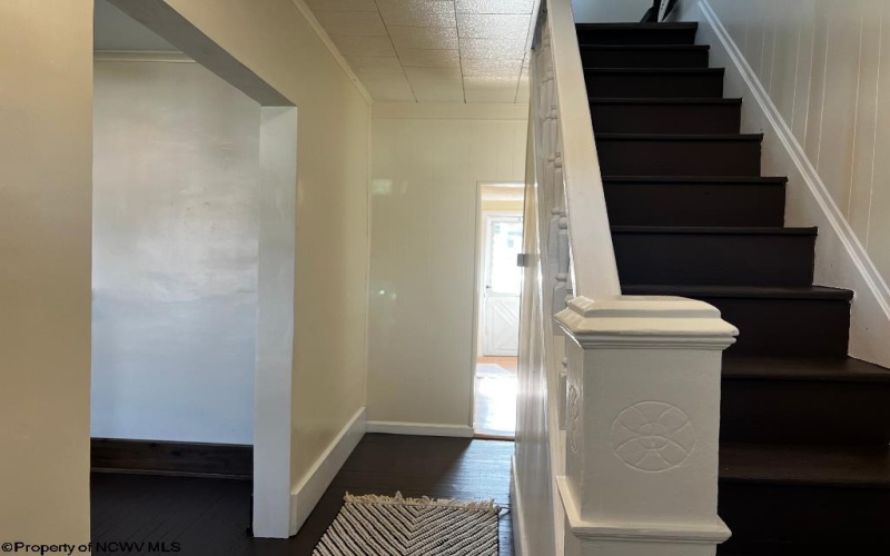 215 Western Avenue, Westover, West Virginia 26501, 2 Bedrooms Bedrooms, 5 Rooms Rooms,1 BathroomBathrooms,Single Family Detached,For Sale,Western,10161895