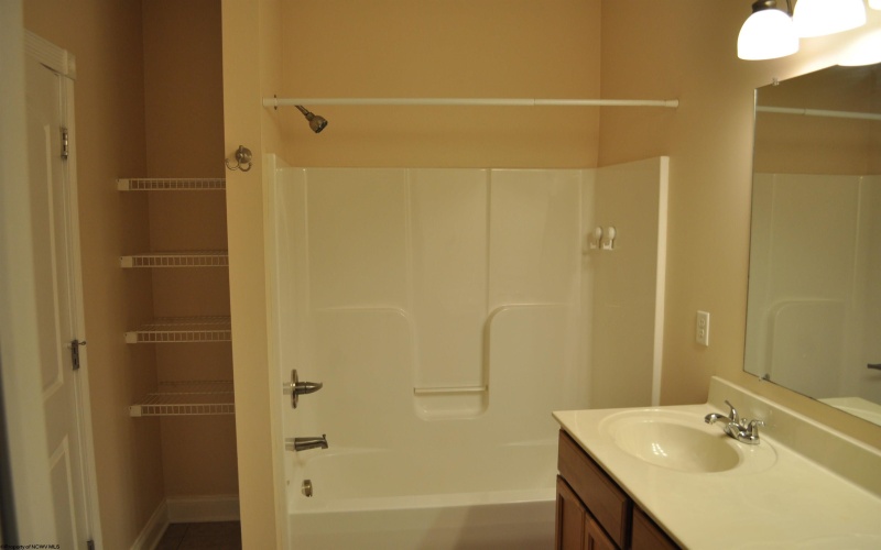 46 Turnstone Drive, Morgantown, West Virginia 26505, 3 Bedrooms Bedrooms, 4 Rooms Rooms,3 BathroomsBathrooms,Single Family Attached,For Sale,Turnstone,10161906