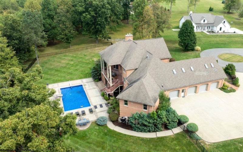 107 Nelson Drive, Morgantown, West Virginia 26508, 5 Bedrooms Bedrooms, 16 Rooms Rooms,6 BathroomsBathrooms,Single Family Detached,For Sale,Nelson,10161913