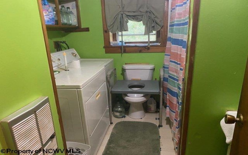 6898 Parsons Road, Montrose, West Virginia 26283, 2 Bedrooms Bedrooms, 4 Rooms Rooms,1 BathroomBathrooms,Single Family Detached,For Sale,Parsons,10161912