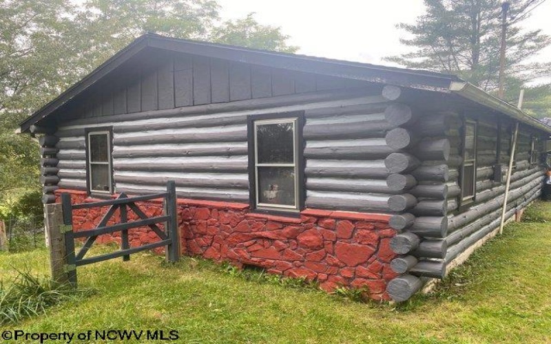 6898 Parsons Road, Montrose, West Virginia 26283, 2 Bedrooms Bedrooms, 4 Rooms Rooms,1 BathroomBathrooms,Single Family Detached,For Sale,Parsons,10161912