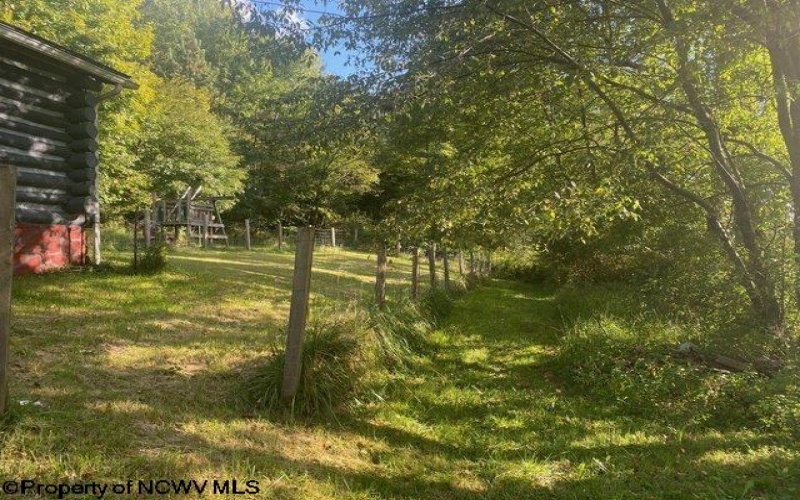 6898 Parsons Road, Montrose, West Virginia 26283, 2 Bedrooms Bedrooms, 4 Rooms Rooms,1 BathroomBathrooms,Single Family Detached,For Sale,Parsons,10161912