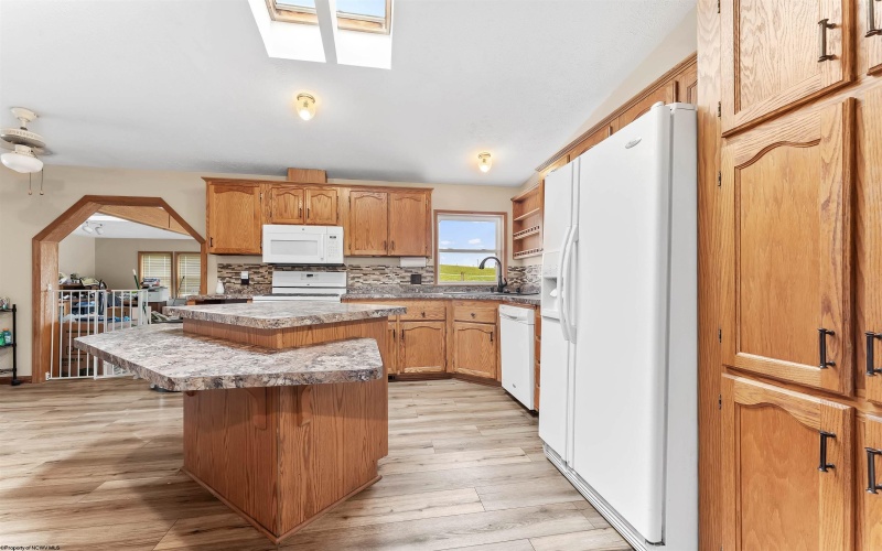 220 Sunny Brook Road, Reedsville, West Virginia 26547, 3 Bedrooms Bedrooms, 7 Rooms Rooms,2 BathroomsBathrooms,Single Family Detached,For Sale,Sunny Brook,10161901
