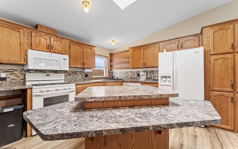 220 Sunny Brook Road, Reedsville, West Virginia 26547, 3 Bedrooms Bedrooms, 7 Rooms Rooms,2 BathroomsBathrooms,Single Family Detached,For Sale,Sunny Brook,10161901