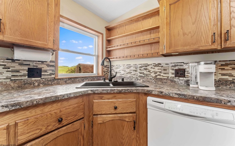 220 Sunny Brook Road, Reedsville, West Virginia 26547, 3 Bedrooms Bedrooms, 7 Rooms Rooms,2 BathroomsBathrooms,Single Family Detached,For Sale,Sunny Brook,10161901