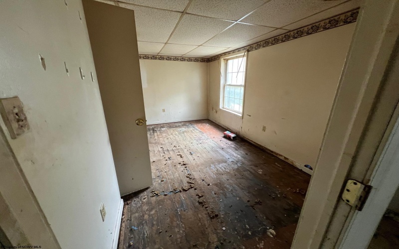 1945 Listravia Avenue, Morgantown, West Virginia 26505, 1 Bedroom Bedrooms, 3 Rooms Rooms,1 BathroomBathrooms,Single Family Detached,For Sale,Listravia,10161702