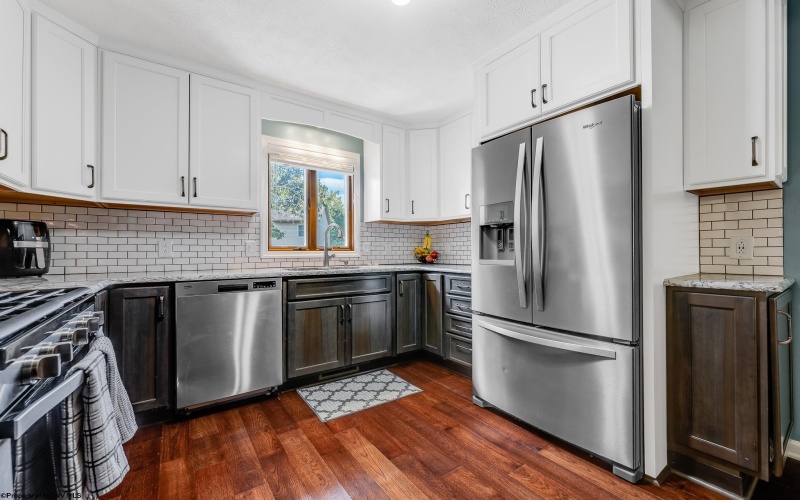 109 Trevilla Avenue, Morgantown, West Virginia 26508, 4 Bedrooms Bedrooms, 10 Rooms Rooms,3 BathroomsBathrooms,Single Family Detached,For Sale,Trevilla,10161907