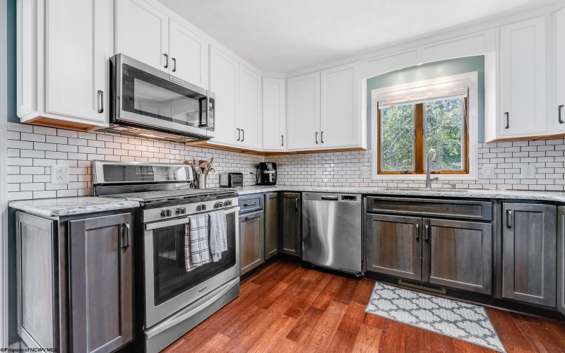 109 Trevilla Avenue, Morgantown, West Virginia 26508, 4 Bedrooms Bedrooms, 10 Rooms Rooms,3 BathroomsBathrooms,Single Family Detached,For Sale,Trevilla,10161907