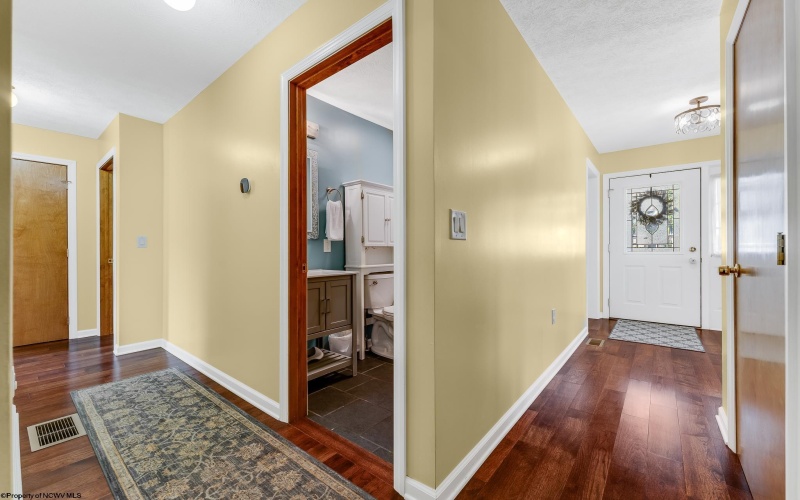 109 Trevilla Avenue, Morgantown, West Virginia 26508, 4 Bedrooms Bedrooms, 10 Rooms Rooms,3 BathroomsBathrooms,Single Family Detached,For Sale,Trevilla,10161907
