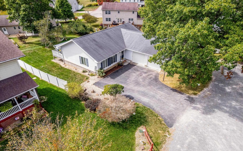 109 Trevilla Avenue, Morgantown, West Virginia 26508, 4 Bedrooms Bedrooms, 10 Rooms Rooms,3 BathroomsBathrooms,Single Family Detached,For Sale,Trevilla,10161907