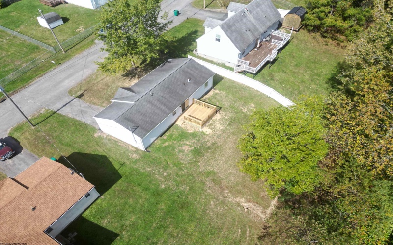 123 Fairfax Drive, Bridgeport, West Virginia 26330, 3 Bedrooms Bedrooms, 7 Rooms Rooms,1 BathroomBathrooms,Single Family Detached,For Sale,Fairfax,10161911
