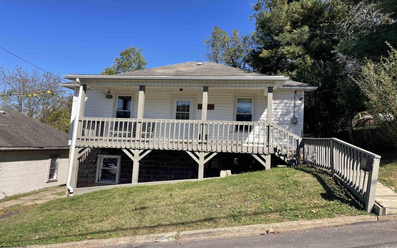 129 Thorn Street, Clarksburg, West Virginia 26301, 2 Bedrooms Bedrooms, 4 Rooms Rooms,1 BathroomBathrooms,Single Family Detached,For Sale,Thorn,10161933 129 Thorn Street, Clarksburg, West Virginia 26301, 2 Bedrooms Bedrooms, 4 Rooms Rooms,1 BathroomBathrooms,Single Family Detached,For Sale,Thorn,10161933