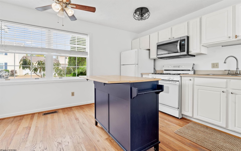 5003 Monteray Avenue, Morgantown, West Virginia 26508, 2 Bedrooms Bedrooms, 4 Rooms Rooms,2 BathroomsBathrooms,Single Family Attached,For Sale,Monteray,10161920 5003 Monteray Avenue, Morgantown, West Virginia 26508, 2 Bedrooms Bedrooms, 4 Rooms Rooms,2 BathroomsBathrooms,Single Family Attached,For Sale,Monteray,10161920