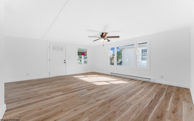 702 Park Avenue, Fairmont, West Virginia 26554, 3 Bedrooms Bedrooms, 6 Rooms Rooms,1 BathroomBathrooms,Single Family Detached,For Sale,Park,10161932