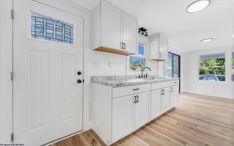 702 Park Avenue, Fairmont, West Virginia 26554, 3 Bedrooms Bedrooms, 6 Rooms Rooms,1 BathroomBathrooms,Single Family Detached,For Sale,Park,10161932