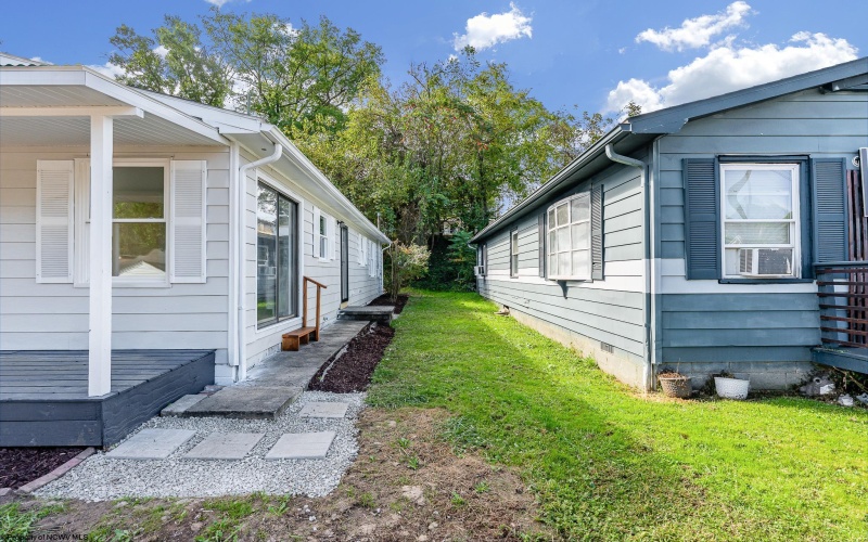 702 Park Avenue, Fairmont, West Virginia 26554, 3 Bedrooms Bedrooms, 6 Rooms Rooms,1 BathroomBathrooms,Single Family Detached,For Sale,Park,10161932