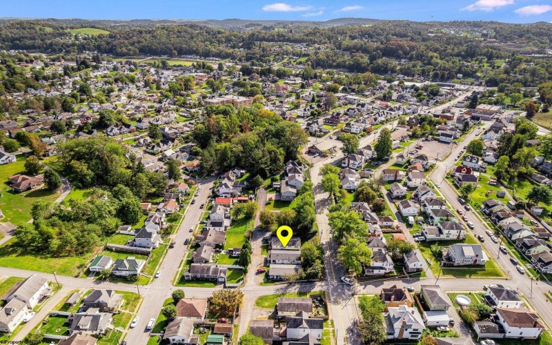 702 Park Avenue, Fairmont, West Virginia 26554, 3 Bedrooms Bedrooms, 6 Rooms Rooms,1 BathroomBathrooms,Single Family Detached,For Sale,Park,10161932