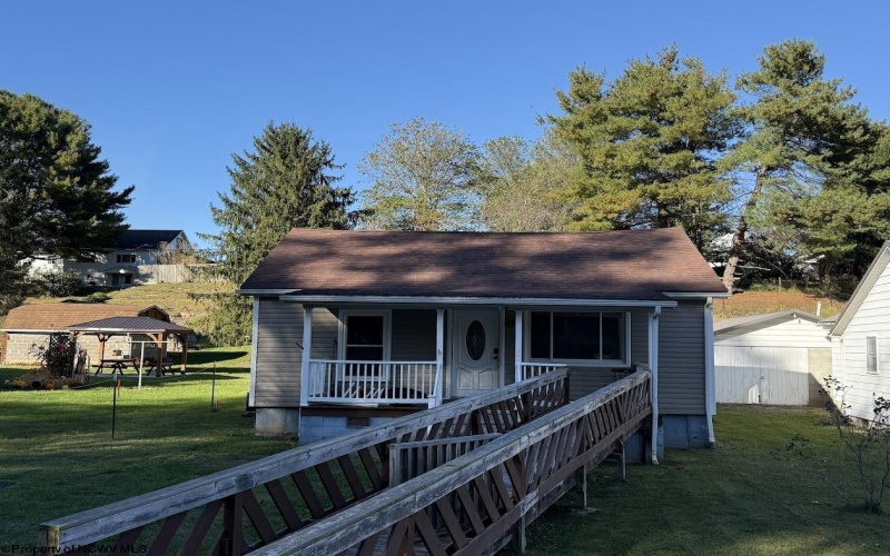 3093 River Road, Clarksburg, West Virginia 26301, 2 Bedrooms Bedrooms, 5 Rooms Rooms,1 BathroomBathrooms,Single Family Detached,For Sale,River,10161930