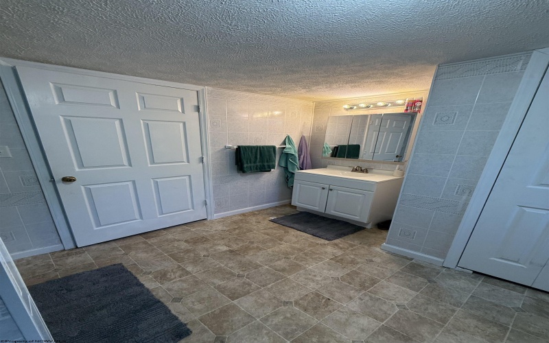 3093 River Road, Clarksburg, West Virginia 26301, 2 Bedrooms Bedrooms, 5 Rooms Rooms,1 BathroomBathrooms,Single Family Detached,For Sale,River,10161930