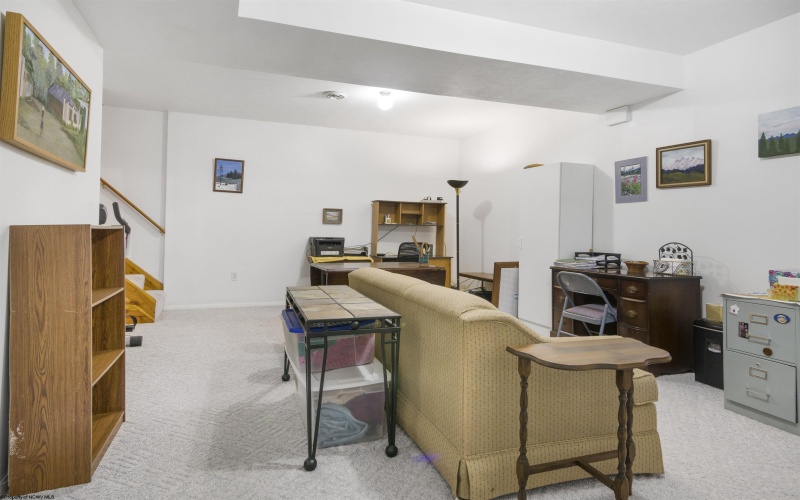 1485 Center Hill Road, Star City, West Virginia 26505, 2 Bedrooms Bedrooms, 5 Rooms Rooms,2 BathroomsBathrooms,Single Family Detached,For Sale,Center Hill,10161928