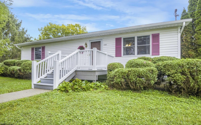 1485 Center Hill Road, Star City, West Virginia 26505, 2 Bedrooms Bedrooms, 5 Rooms Rooms,2 BathroomsBathrooms,Single Family Detached,For Sale,Center Hill,10161928