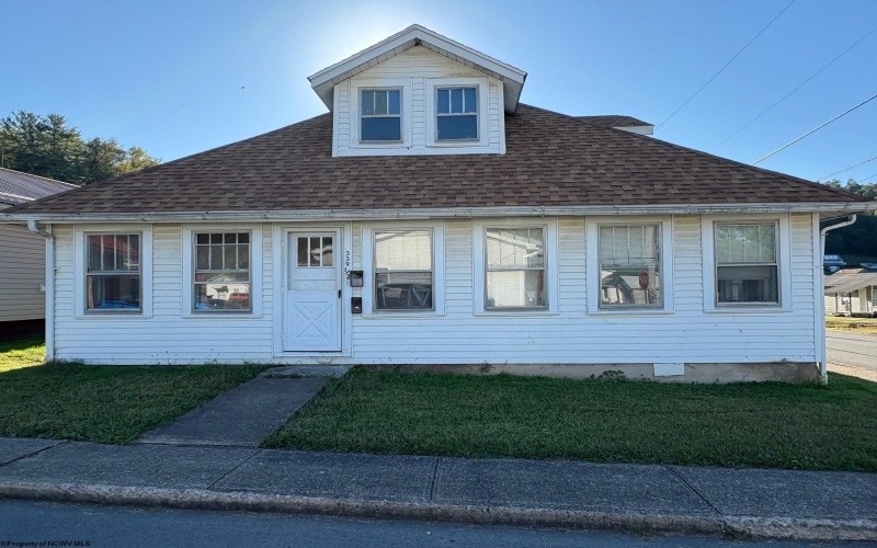 339 MID Avenue, Weston, West Virginia 26452, 3 Bedrooms Bedrooms, 6 Rooms Rooms,2 BathroomsBathrooms,Single Family Detached,For Sale,MID,10161919 339 MID Avenue, Weston, West Virginia 26452, 3 Bedrooms Bedrooms, 6 Rooms Rooms,2 BathroomsBathrooms,Single Family Detached,For Sale,MID,10161919