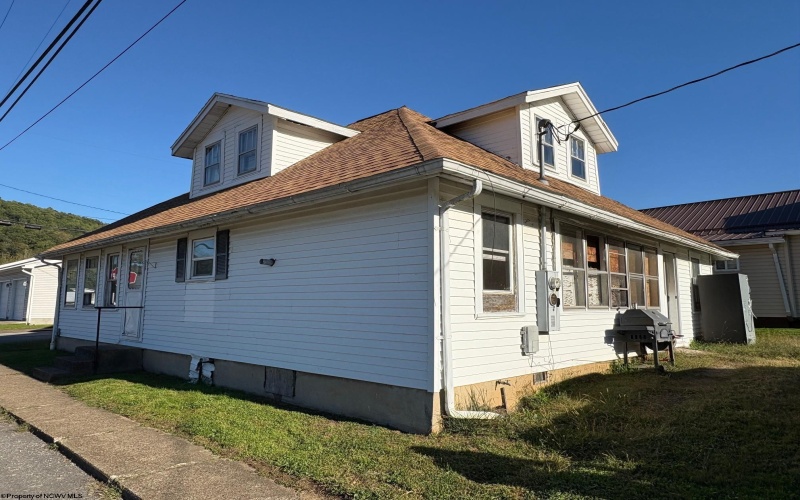 339 MID Avenue, Weston, West Virginia 26452, 3 Bedrooms Bedrooms, 6 Rooms Rooms,2 BathroomsBathrooms,Single Family Detached,For Sale,MID,10161919 339 MID Avenue, Weston, West Virginia 26452, 3 Bedrooms Bedrooms, 6 Rooms Rooms,2 BathroomsBathrooms,Single Family Detached,For Sale,MID,10161919