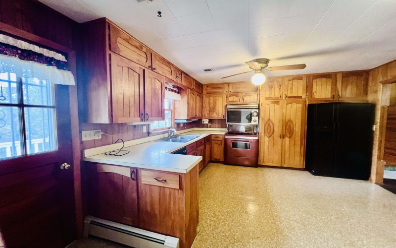 110 Southview Drive, Elkins, West Virginia 26241-001, 3 Bedrooms Bedrooms, 10 Rooms Rooms,3 BathroomsBathrooms,Single Family Detached,For Sale,Southview,10161922