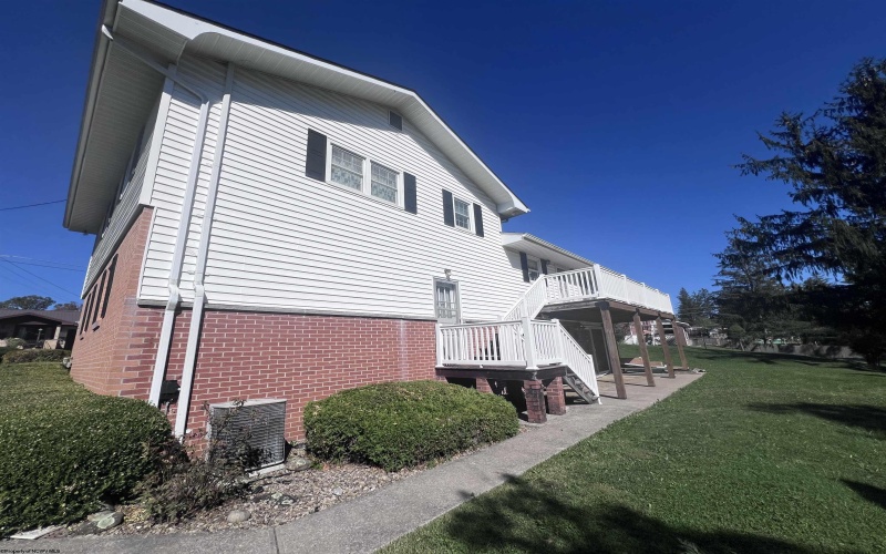 110 Southview Drive, Elkins, West Virginia 26241-001, 3 Bedrooms Bedrooms, 10 Rooms Rooms,3 BathroomsBathrooms,Single Family Detached,For Sale,Southview,10161922