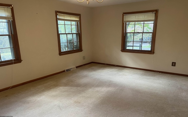 228 Right Freemans Creek Road, Weston, West Virginia 26452, 4 Bedrooms Bedrooms, 7 Rooms Rooms,2 BathroomsBathrooms,Single Family Detached,For Sale,Right Freemans Creek,10161927