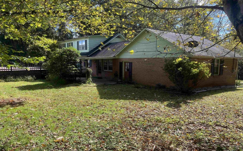 228 Right Freemans Creek Road, Weston, West Virginia 26452, 4 Bedrooms Bedrooms, 7 Rooms Rooms,2 BathroomsBathrooms,Single Family Detached,For Sale,Right Freemans Creek,10161927