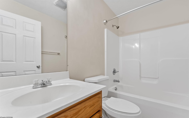 521 Leah Drive, Morgantown, West Virginia 26508, 2 Bedrooms Bedrooms, 4 Rooms Rooms,2 BathroomsBathrooms,Single Family Attached,For Sale,Leah,10161944 521 Leah Drive, Morgantown, West Virginia 26508, 2 Bedrooms Bedrooms, 4 Rooms Rooms,2 BathroomsBathrooms,Single Family Attached,For Sale,Leah,10161944