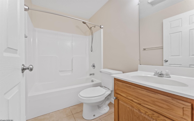 521 Leah Drive, Morgantown, West Virginia 26508, 2 Bedrooms Bedrooms, 4 Rooms Rooms,2 BathroomsBathrooms,Single Family Attached,For Sale,Leah,10161944 521 Leah Drive, Morgantown, West Virginia 26508, 2 Bedrooms Bedrooms, 4 Rooms Rooms,2 BathroomsBathrooms,Single Family Attached,For Sale,Leah,10161944