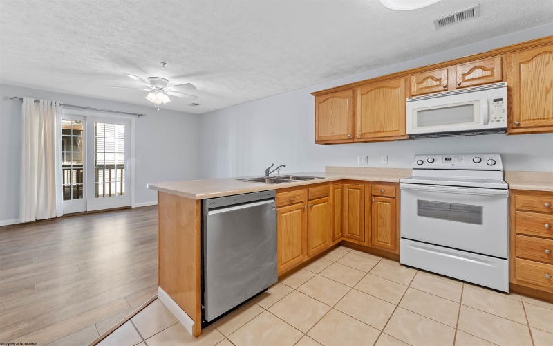 521 Leah Drive, Morgantown, West Virginia 26508, 2 Bedrooms Bedrooms, 4 Rooms Rooms,2 BathroomsBathrooms,Single Family Attached,For Sale,Leah,10161944 521 Leah Drive, Morgantown, West Virginia 26508, 2 Bedrooms Bedrooms, 4 Rooms Rooms,2 BathroomsBathrooms,Single Family Attached,For Sale,Leah,10161944