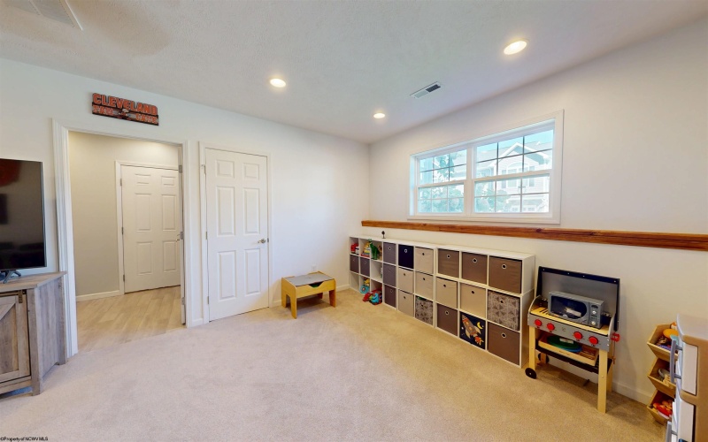 127 Landing Drive, Morgantown, West Virginia 26508, 4 Bedrooms Bedrooms, 8 Rooms Rooms,3 BathroomsBathrooms,Single Family Detached,For Sale,Landing,10161938 127 Landing Drive, Morgantown, West Virginia 26508, 4 Bedrooms Bedrooms, 8 Rooms Rooms,3 BathroomsBathrooms,Single Family Detached,For Sale,Landing,10161938