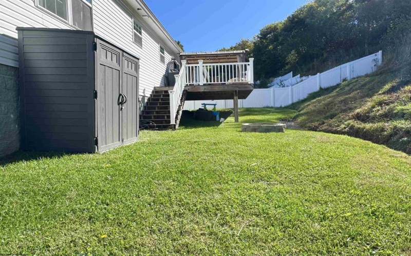 127 Landing Drive, Morgantown, West Virginia 26508, 4 Bedrooms Bedrooms, 8 Rooms Rooms,3 BathroomsBathrooms,Single Family Detached,For Sale,Landing,10161938 127 Landing Drive, Morgantown, West Virginia 26508, 4 Bedrooms Bedrooms, 8 Rooms Rooms,3 BathroomsBathrooms,Single Family Detached,For Sale,Landing,10161938