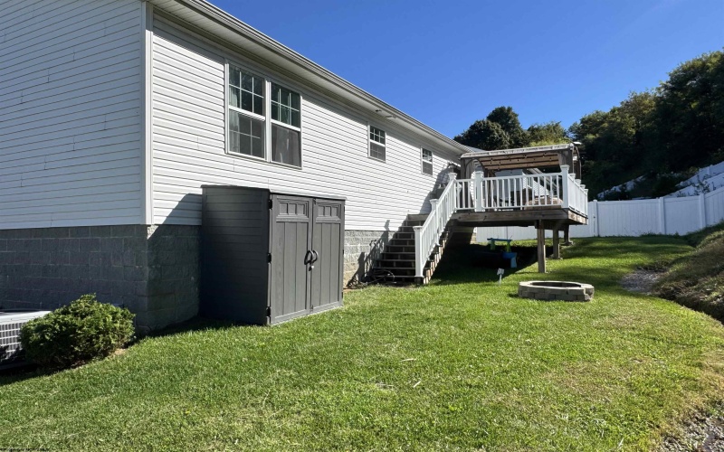 127 Landing Drive, Morgantown, West Virginia 26508, 4 Bedrooms Bedrooms, 8 Rooms Rooms,3 BathroomsBathrooms,Single Family Detached,For Sale,Landing,10161938 127 Landing Drive, Morgantown, West Virginia 26508, 4 Bedrooms Bedrooms, 8 Rooms Rooms,3 BathroomsBathrooms,Single Family Detached,For Sale,Landing,10161938