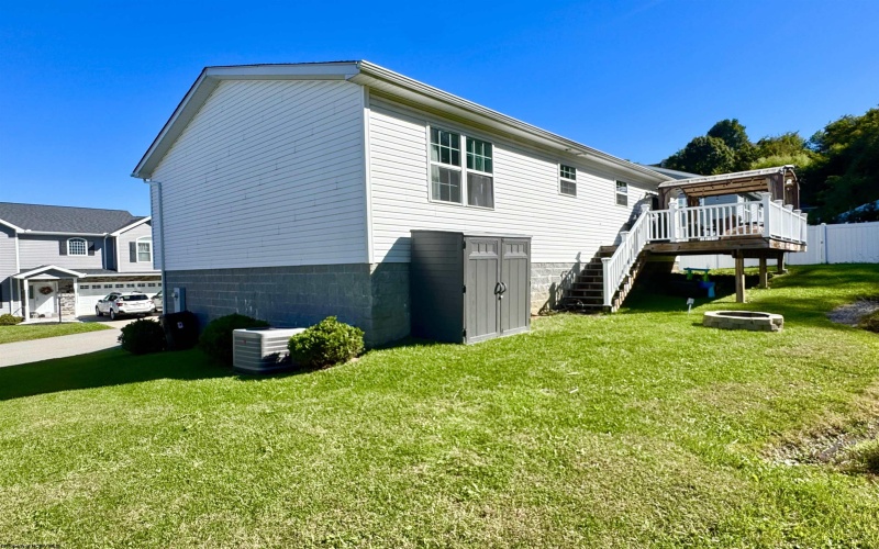 127 Landing Drive, Morgantown, West Virginia 26508, 4 Bedrooms Bedrooms, 8 Rooms Rooms,3 BathroomsBathrooms,Single Family Detached,For Sale,Landing,10161938 127 Landing Drive, Morgantown, West Virginia 26508, 4 Bedrooms Bedrooms, 8 Rooms Rooms,3 BathroomsBathrooms,Single Family Detached,For Sale,Landing,10161938