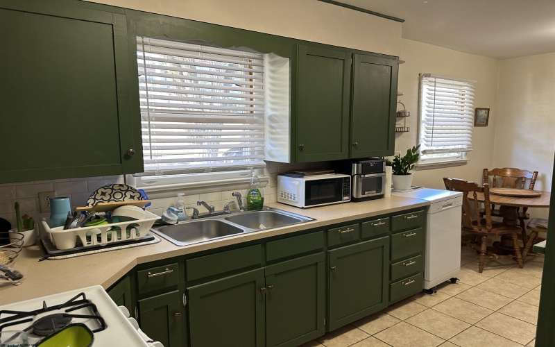 217 Burton Avenue, Nutter Fort, West Virginia 26301, 3 Bedrooms Bedrooms, 6 Rooms Rooms,1 BathroomBathrooms,Single Family Detached,For Sale,Burton,10161947