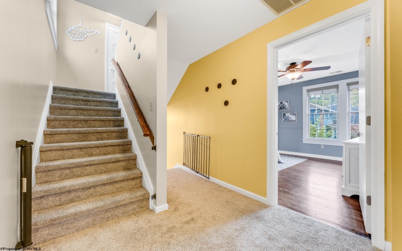 323 Demain Avenue, Morgantown, West Virginia 26501, 5 Bedrooms Bedrooms, 10 Rooms Rooms,3 BathroomsBathrooms,Single Family Detached,For Sale,Demain,10161950