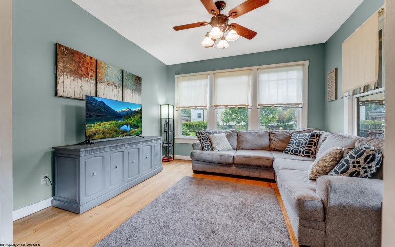 323 Demain Avenue, Morgantown, West Virginia 26501, 5 Bedrooms Bedrooms, 10 Rooms Rooms,3 BathroomsBathrooms,Single Family Detached,For Sale,Demain,10161950